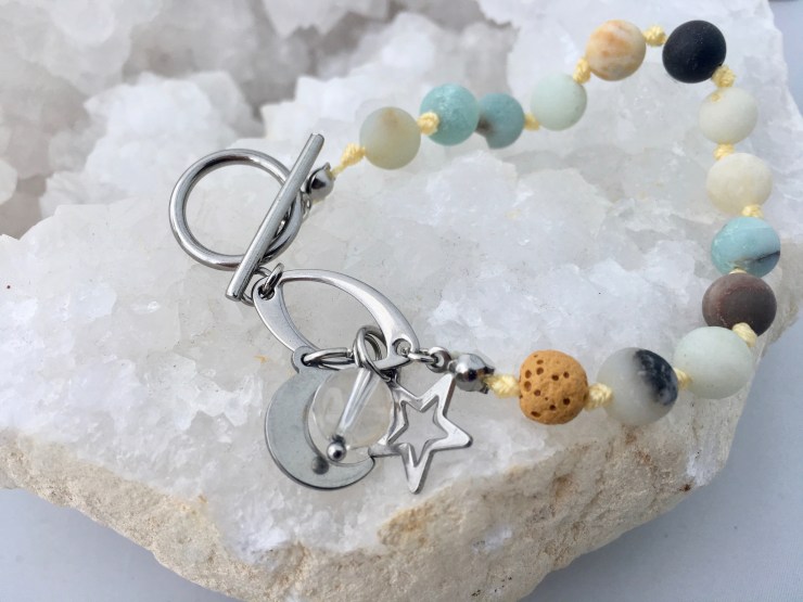 Workshops - Friendship / Family | www.sproutingbalance.com | #workshops #meditation #mala #feminine #moon #stars